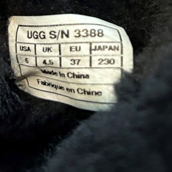 UGG Bailey Bow Tall Boots - Size 6 - Picture 5 of 8